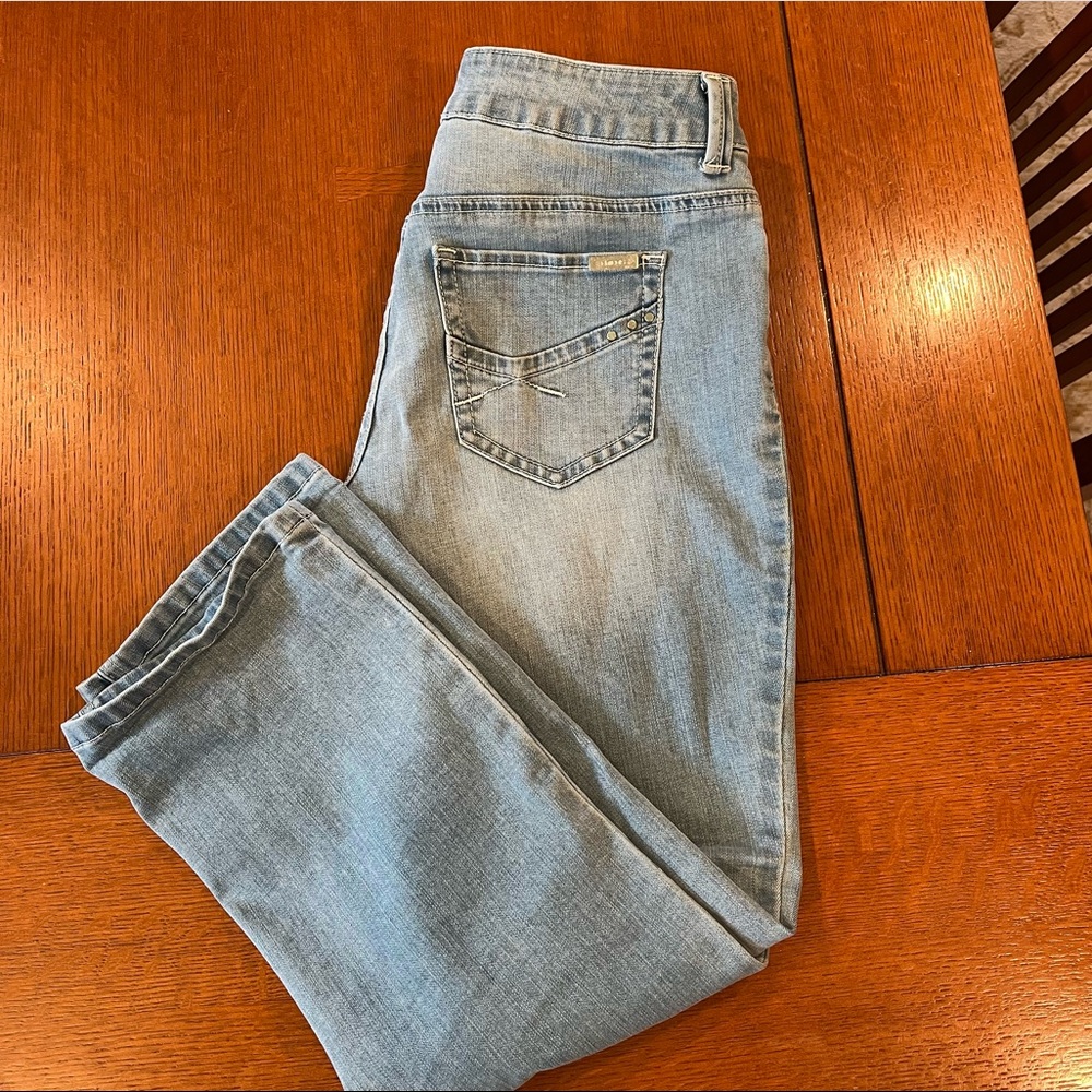 Chicos So Slimming roll up denim crops